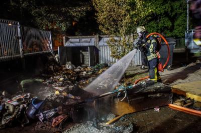 Stuttgart: erneuter Brand von Muelltonnen